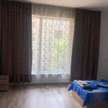 Апартамент В Центъра На Града На Десет Минути От Плажа. Burgas City